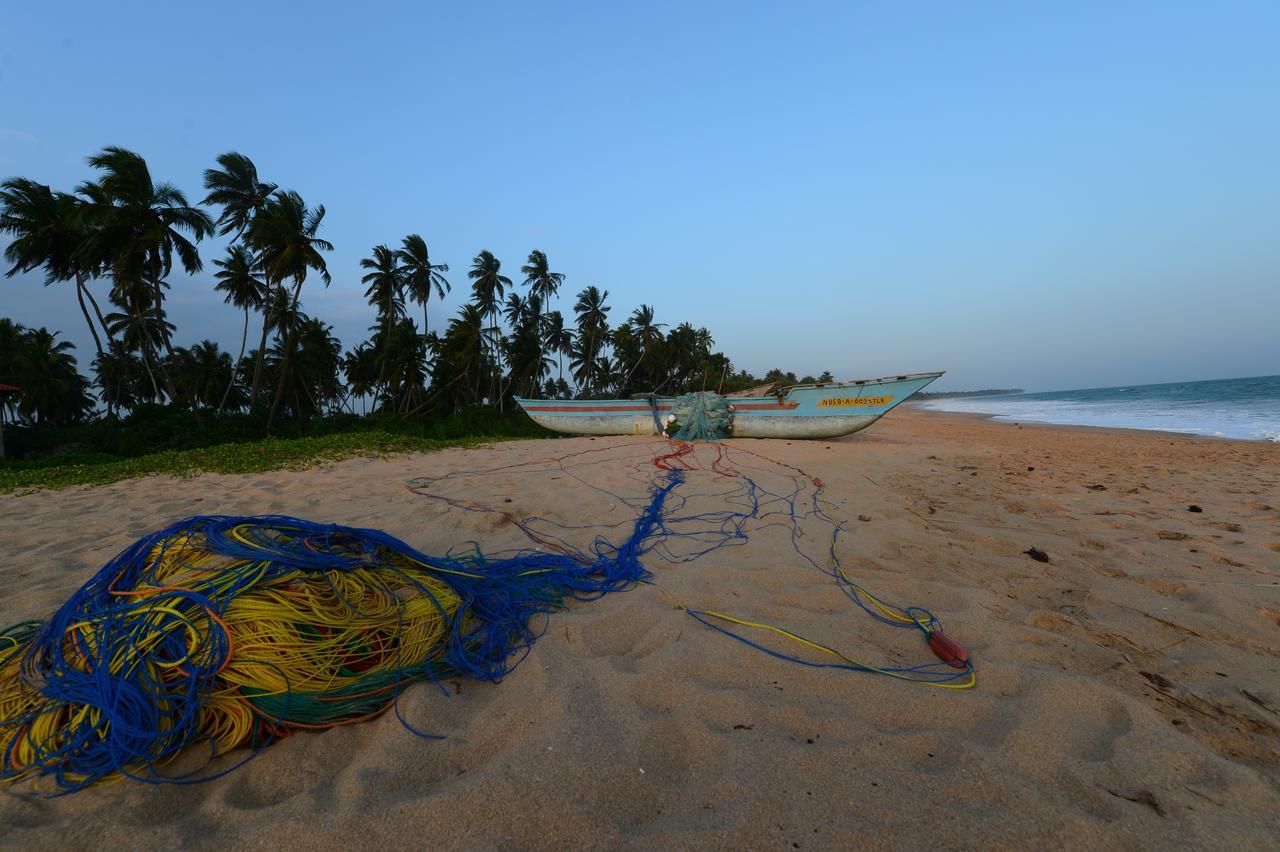 Darwins Beach Resort Tangalle Exterior photo
