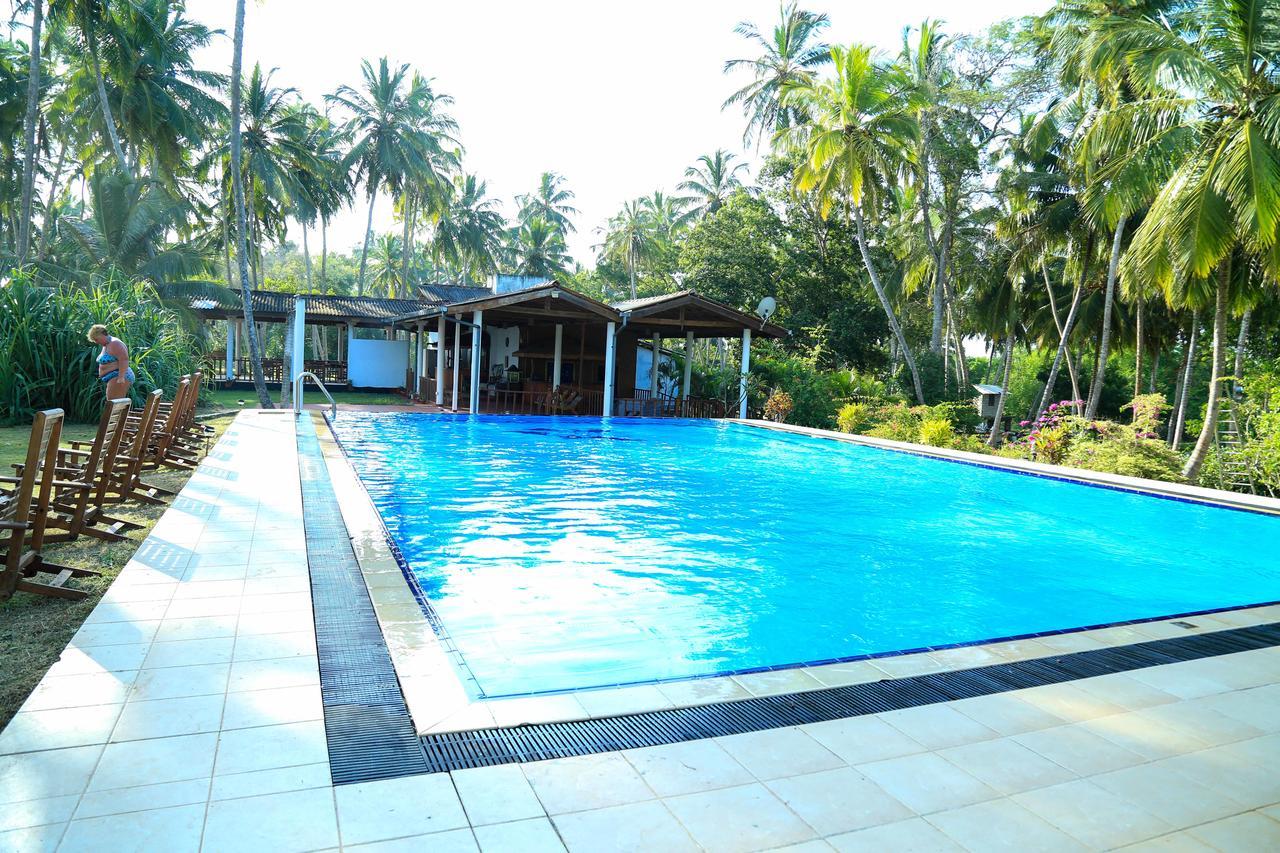 Darwins Beach Resort Tangalle Exterior photo