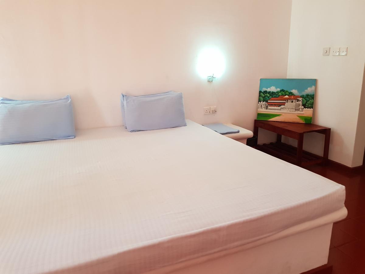 Darwins Beach Resort Tangalle Exterior photo